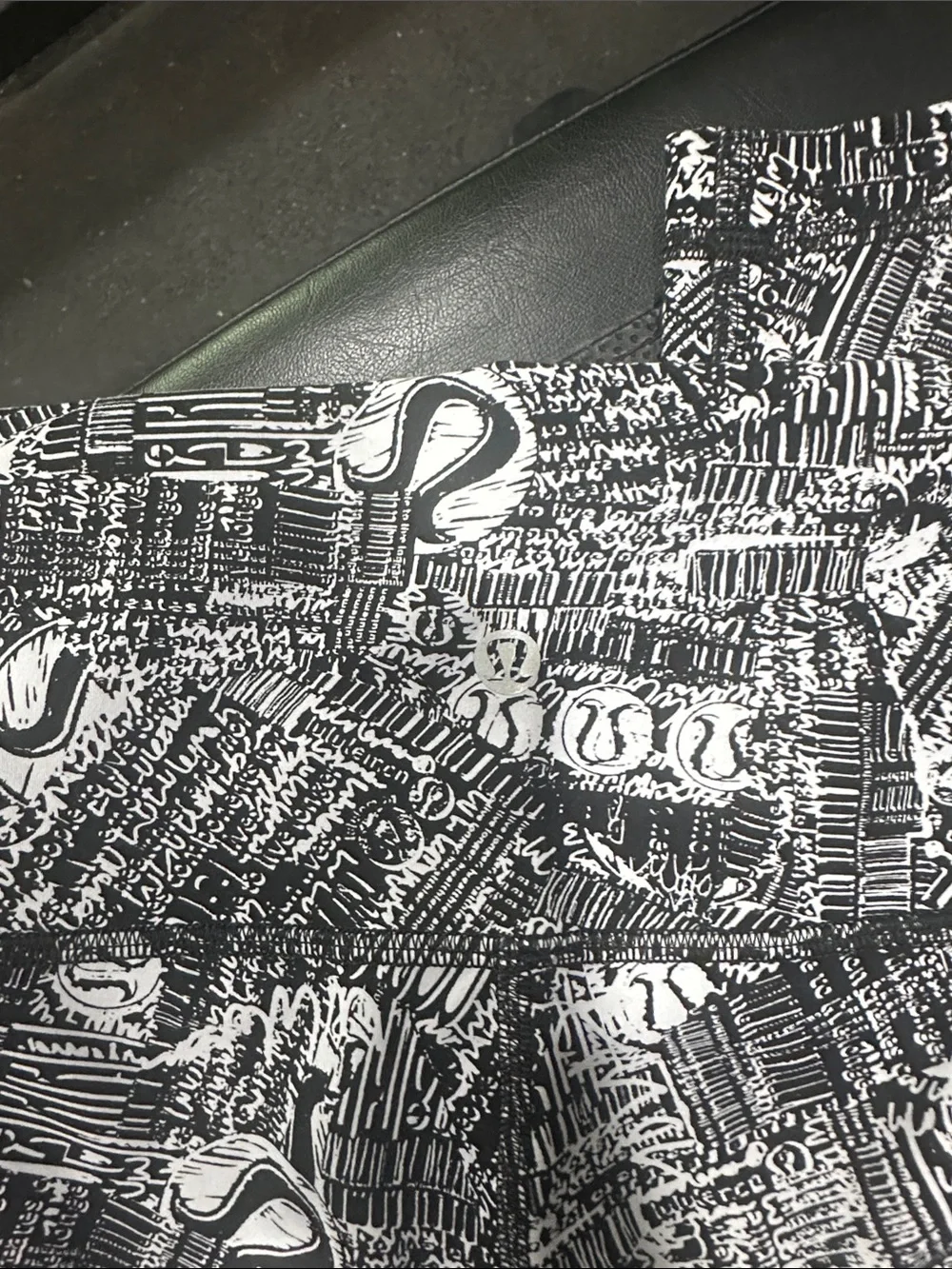 Lululemon logo graphic black and white leggings size 4